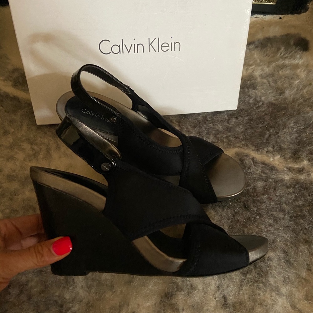 Calvin Klein size 8 sandals